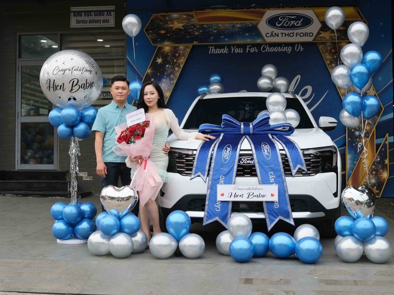 Bàn giao xe Territory Platinum 2026